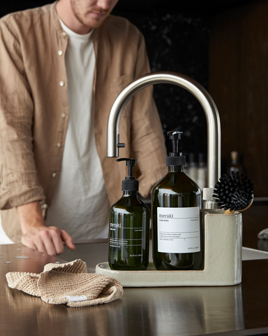 MERAKI - BRUSH AND SOAP HOLDER, MKDATURA, SHELLISH GREY l: 26cm h: 12,5cm w: 10,5cm