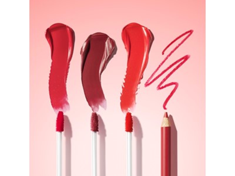 Iconic London - Cloud Kiss Matte Lip Mousse Code Red