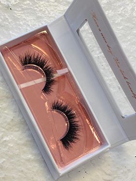 Karma Charma Beauty - 3D mink lashes Natural