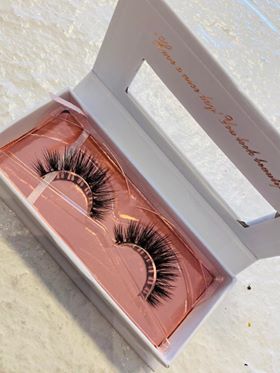 Karma Charma Beauty - 3D mink lashes Date Night