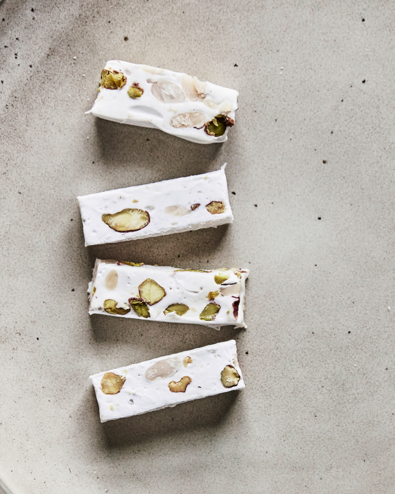 NICOLAS VAHÈ - SOFT NOUGAT, ALMONDS & PISTACHIOS, 150 G
